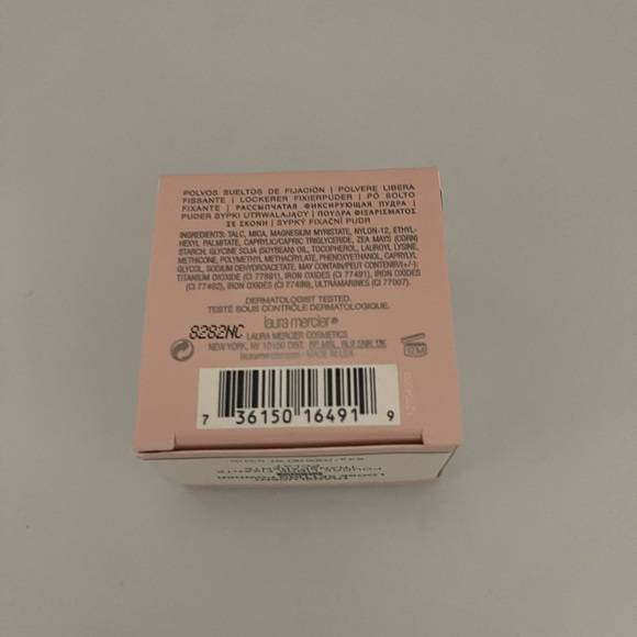 Laura Mercier Mini Translucent setting powder glow - Picture 3 of 5